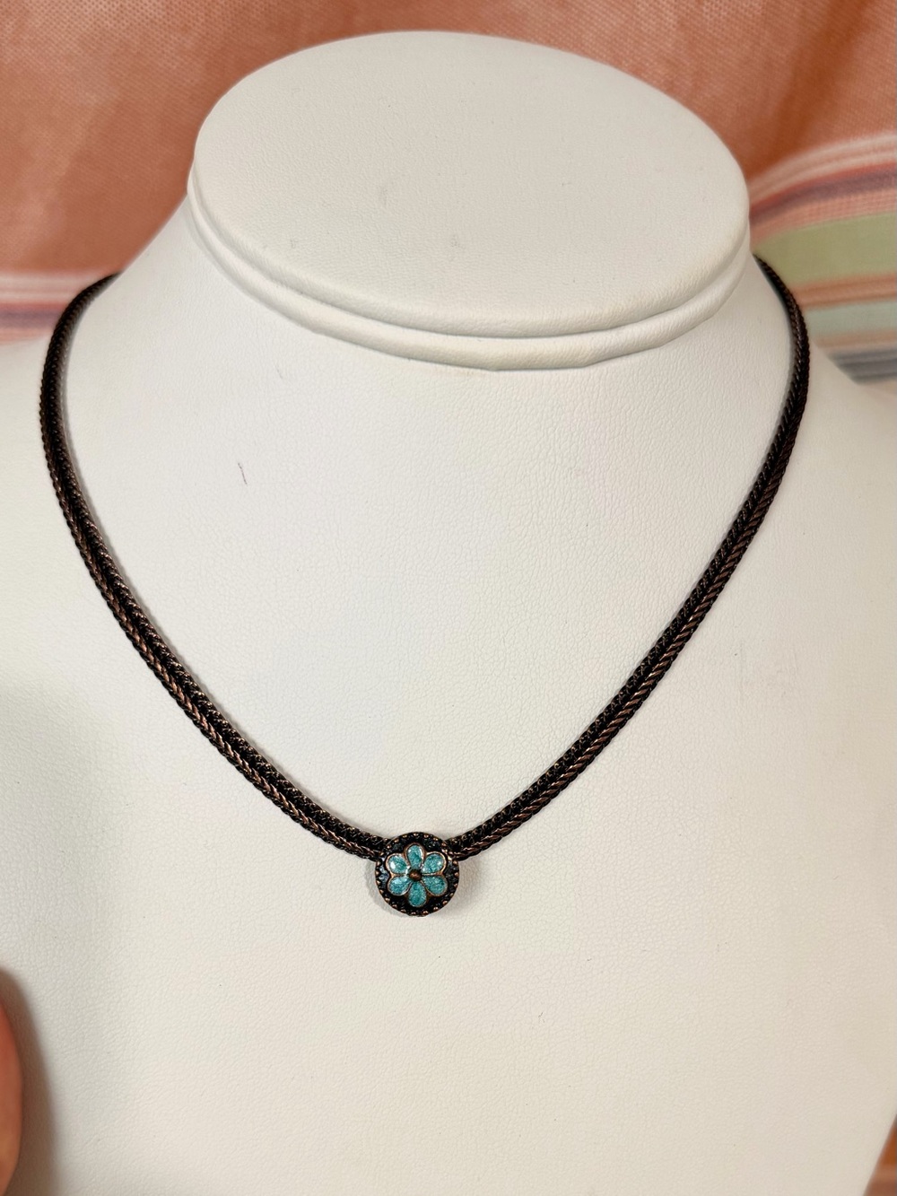 Avon Floral Slider Pendant Necklace 16”
